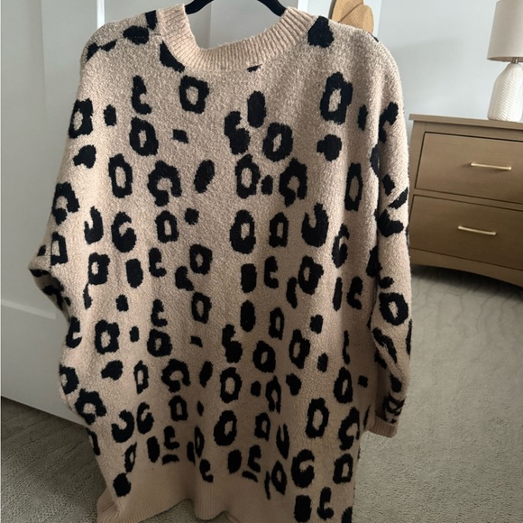 Leopard Print Cardigan Sweater - Picture 5 of 5